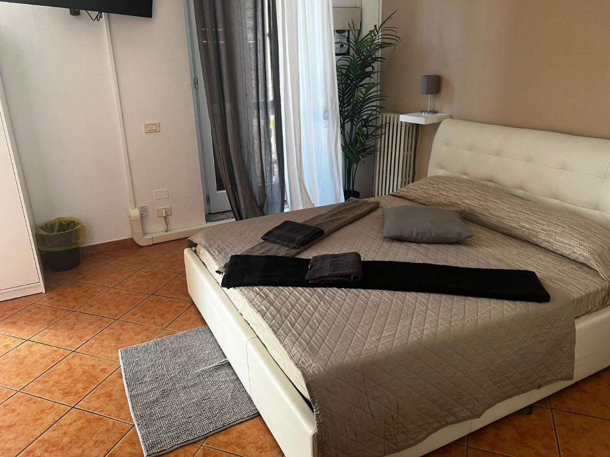 Destiny Home 2 Verona - Piazza Isolo Εξωτερικό φωτογραφία